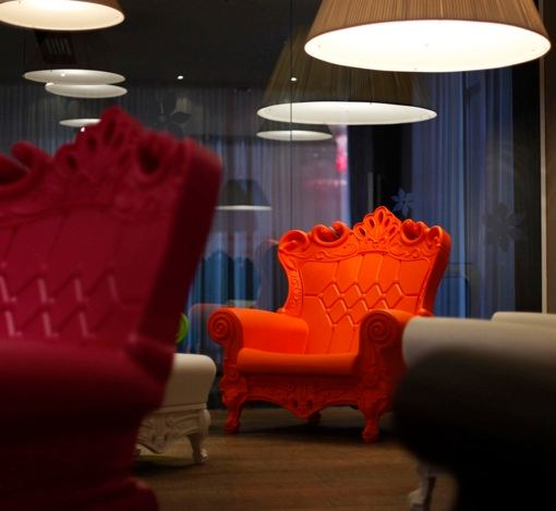 Queen of love armchair - Mandarin orange rental in Milan Italy